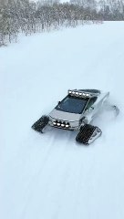 Découvrez le Cybertruck à Chenilles : La Nouvelle Révolution Tout-Terrain 🚙