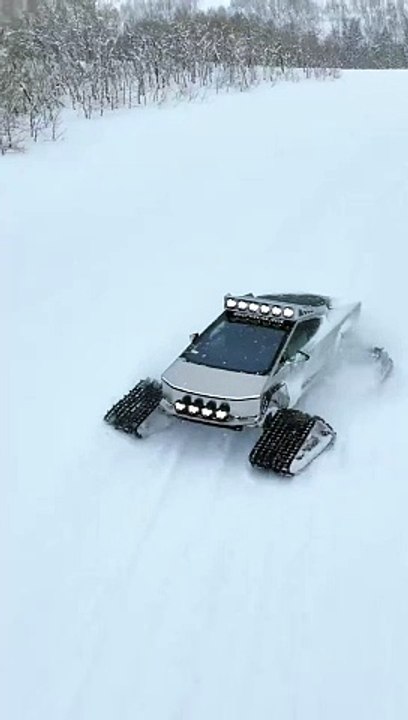 Cybertruck à chenilles