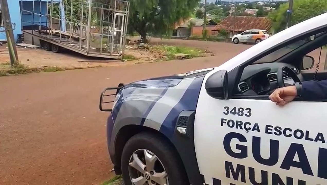 Carretinha reboque com registro de furto é localizada no Brasmadeira