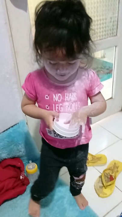 Mey tampil Cantik
