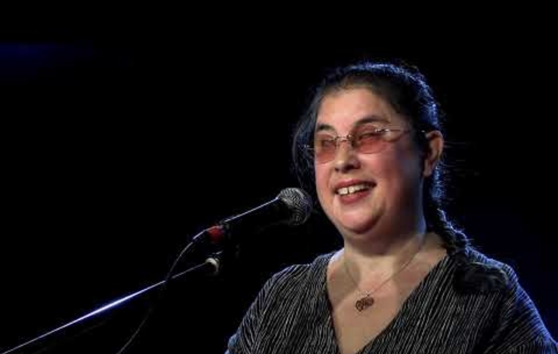Mortdale's Jennifer Parry performs
