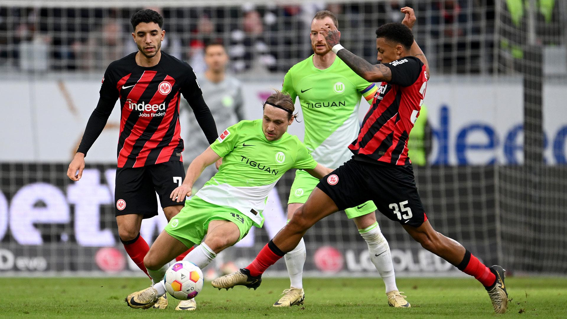 Eintracht Frankfurt v Wolfsburg