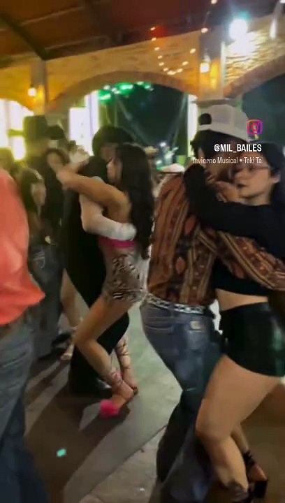 Bailamos en México regional mexicano Huapangos mix norteñas con Saxcumbiavip