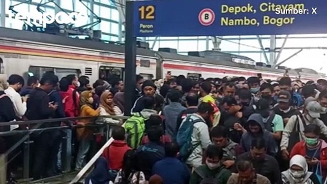 Ada Pengecekan Rangkaian di Commuter Line Bogor-Jakarta: Perjalanan Terganggu, Pengguna Protes Telat Masuk Kerja