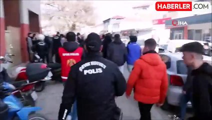 Maç öncesi ortalık karıştı: Polise zorluk çıkaran taraftara gözaltı