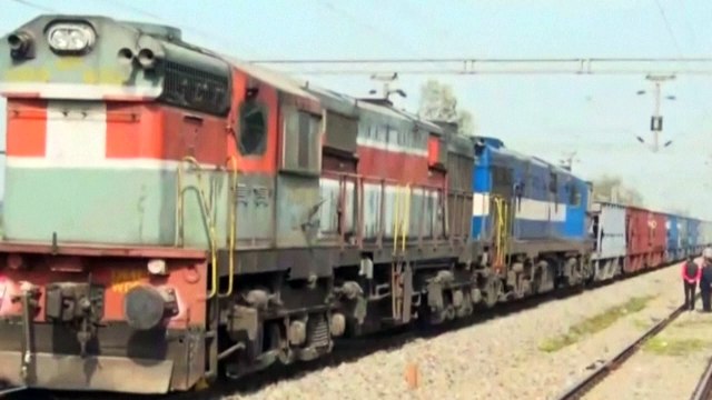 Un tren de mercancías recorre 70 km sin conductor en India