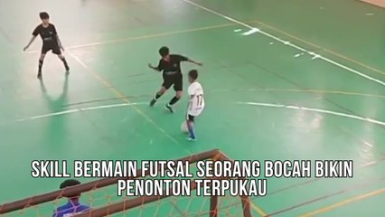 Bikin Penonton Terpukau, Skill Bocah Dalam Bermain Futsal Bukan Kaleng-kaleng