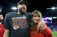 Travis Kelce hands gifts to Taylor Swift fans at her Oz show