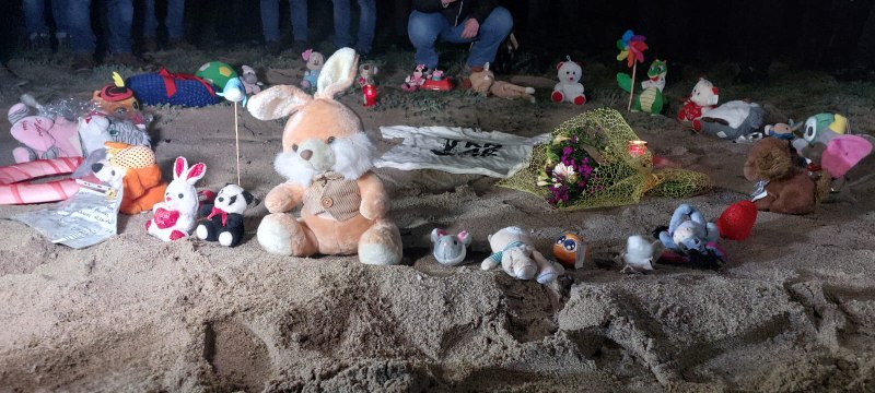 Strage di Cutro, la fiaccolata dei superstiti e dei familiari delle vittime