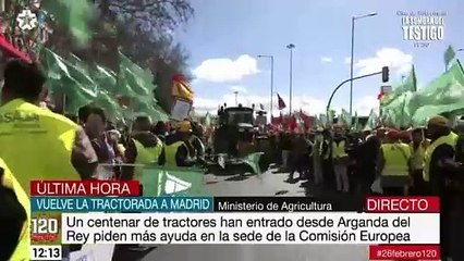 Vean la emotiva llegada de los tractores a Madrid que se dirigen a la sede del Parlamento Europeo