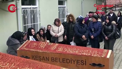 Oğlunun ölümünden 2 saat sonra TIR’ın altında kalıp yaşamını yitirdi