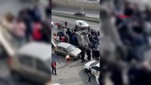 Çekmeköy'de otomobil durağa daldı: Yaralılar var