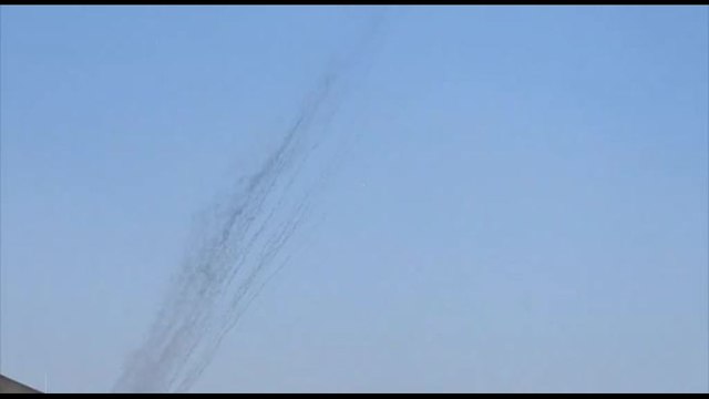 M.O., esercito israeliano: decine di razzi lanciati dal Libano