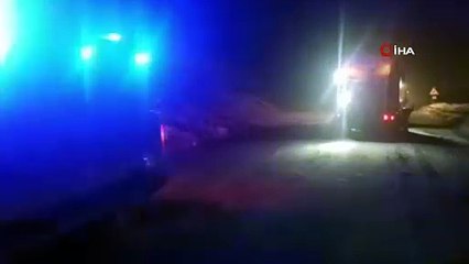 Çığın sürüklediği minibüs şarampole yuvarlandı! Çok sayıda ölü ve yaralı var