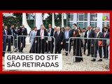 Grades em frente ao STF, em Brasília, são retiradas em ato simbólico