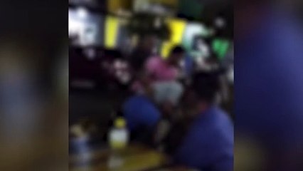 "Sai Laércio": Homens saem na porrada no centro de Braganey; veja o vídeo