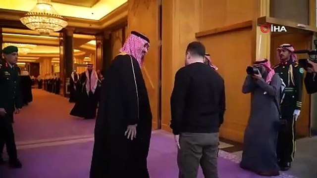 Dün Rusya bugün Ukrayna! Prens Selman Zelenskiy ile görüştü