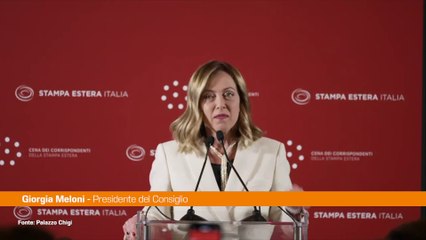 Meloni scherza con la stampa estera "Non è la giornata migliore..."