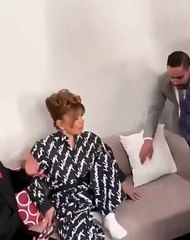فائق حسن ينفعل على مذيع غيرة على أصالة