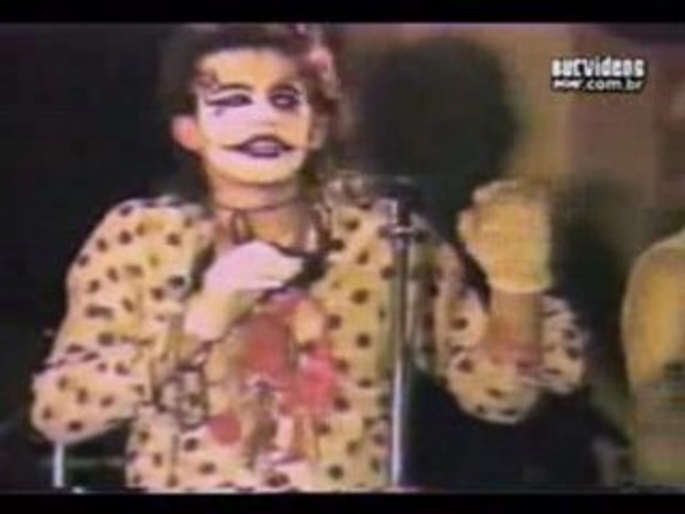 The Adicts - Who Split My Beer (live - 83) [6 15]