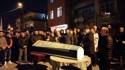 Pendik’te boşandığı eşini sokak ortasında bıçaklayarak öldürdü
