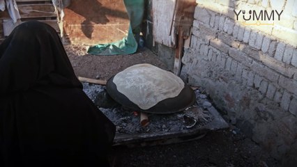 طريقة عمل خبز الصاج-.mp4