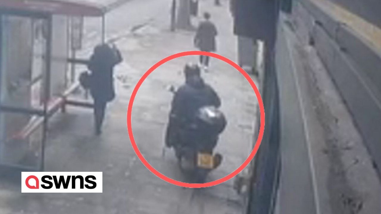 Moped-Dieb klaut einem Mann am helllichten Tag sein 1.000-Pfund-iPhone