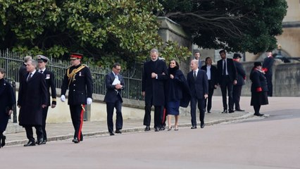 Los Reyes de España acuden al castillo de Windsor, en recuerdo del difunto Constantino II de Grecia