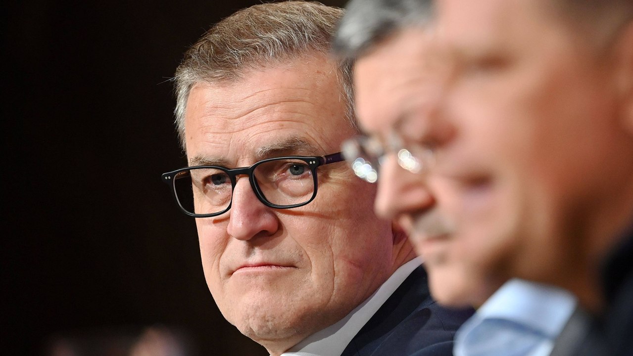 Dreesen über Rollen von Eberl und Freund: 'Es gibt reichlich Arbeit für zwei'