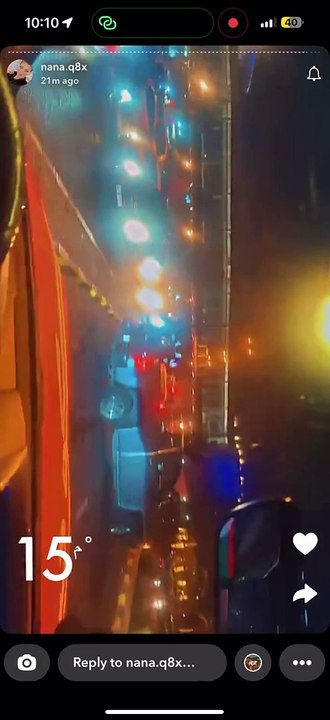 فتاة شبه عارية ترقص في شوارع الكويت.. احتفالًا باليوم الوطني