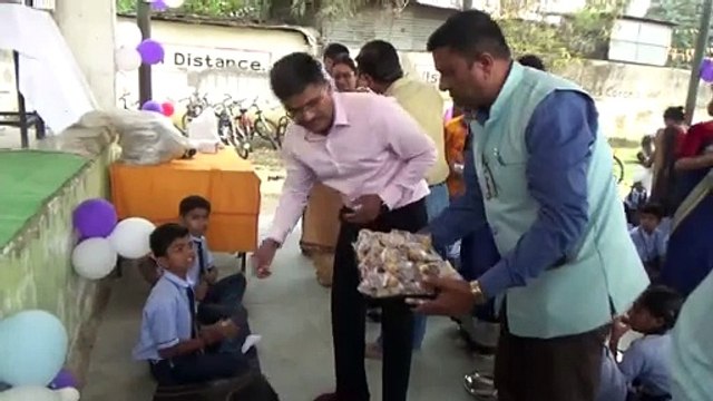 स्कूल के 350 से ज्यादा बच्चों के खिल उठे चेहरे