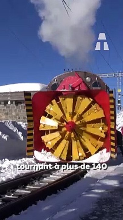 Ce Train Déneige les Voies ! ❄️
