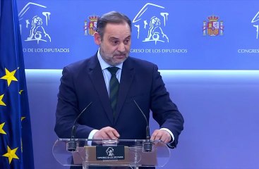 Ábalos desobedece al PSOE y se pasa al grupo mixto: «No puedo rendirme»
