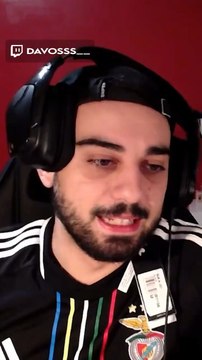 Joao Felix est-il un flop ? C’est a cause des mauvais choix de club ? A cause des entraîneurs ? A cause des blessures ? Pour moi NON ! On peut plus lui trouver d’excuse Retrouvez moi tous les jours sur Twitch pour des débats foot ! (Lien en bio ❤️)