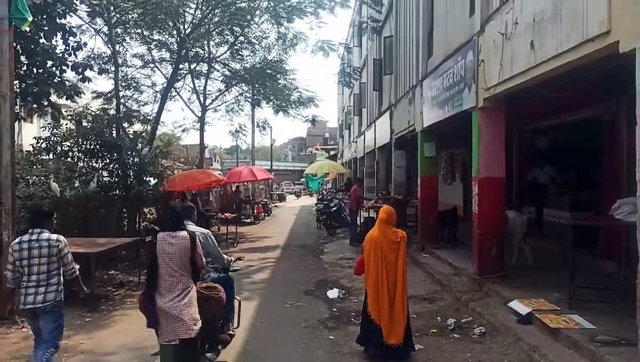 झाबुआ में खुले में बिक रहा मांस, नगर सरकार रोकने में नाकाम