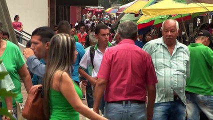 30-06-17-ciudadanos-apoyan-decision-de-colaborar-con-las-bolsas-plasticas-en-supermercados