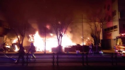 충남 홍성의료원 인근 목재철물점서 불...3시간여 만에 진화 / YTN