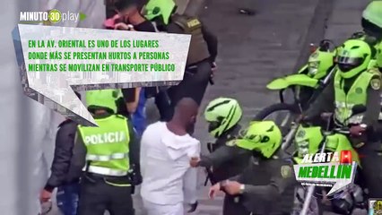 PROGRAMA 4 Pilas con su celular A una mujer le arrebataron el de ella por la ventana de un bus en la Av Oriental de Medellín