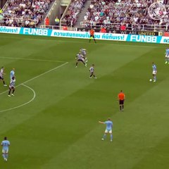 Bir pas attı tam sekiz kişiyi oyundan düşürdü. Sonunda da gol oldu