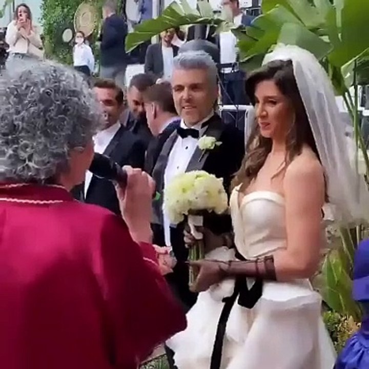 Gökçe Bahadır ve Emir Ersoy evlendi