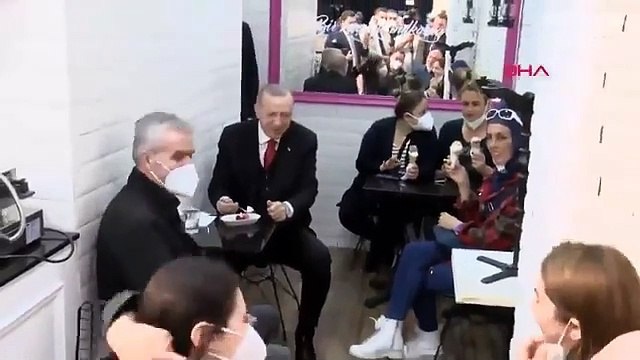 Erdoğan'ın korumasından bacak bacak üstüne atan kadına uyarı