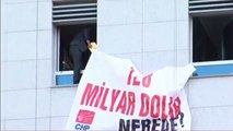 '128 milyar dolar nerede' pankartı TBMM'ye asıldı