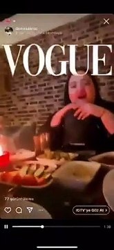 Sosyal medyayı dehşete düşüren kızlar. Çarpar sizi o para üzerinde Atatürk ve Ay Yıldız var