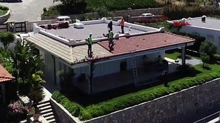 Yıkım ekipleri Yılmaz Özdil’in villasında