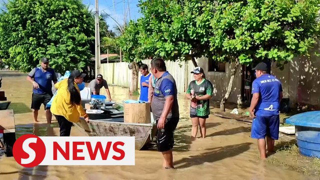 Residents evacuated on boats in flooded north-western Bolivia