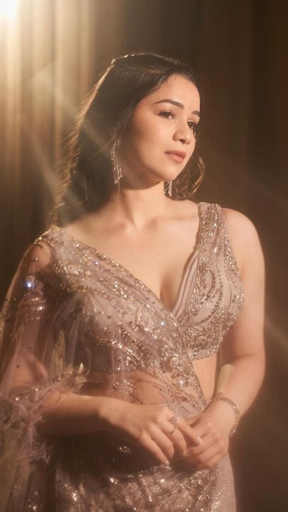 Sara Tendulkar 8 ethnic wear