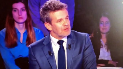 Elle colle pas avec son physique - Nasri en fou-rire devant la voix de Barcola