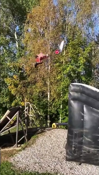 Faire un backflip avec une brouette