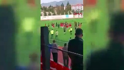 Amatör maçta ortalık karıştı, 13 kırmızı kart çıktı