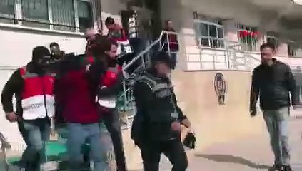 Kayınpederini satırla öldüren damat tutuklandı